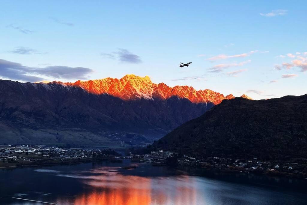Views On Florence Queenstown Exterior photo